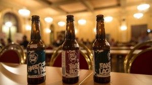 Lahve skotského Brewdogu v pražském Žofíně